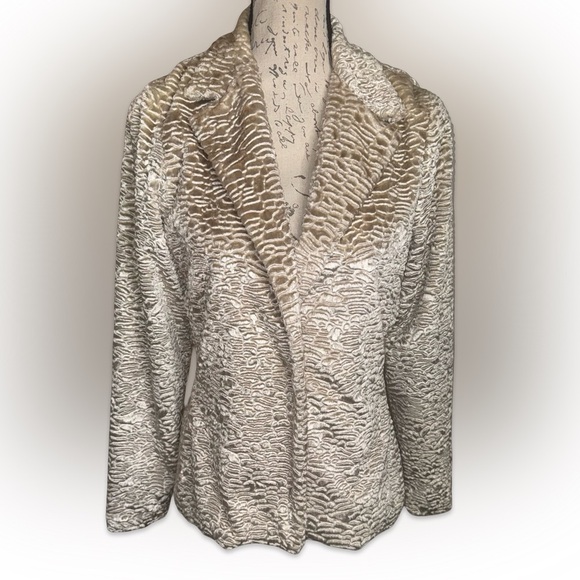 Wendy Hil Blazer - Picture 6 of 7